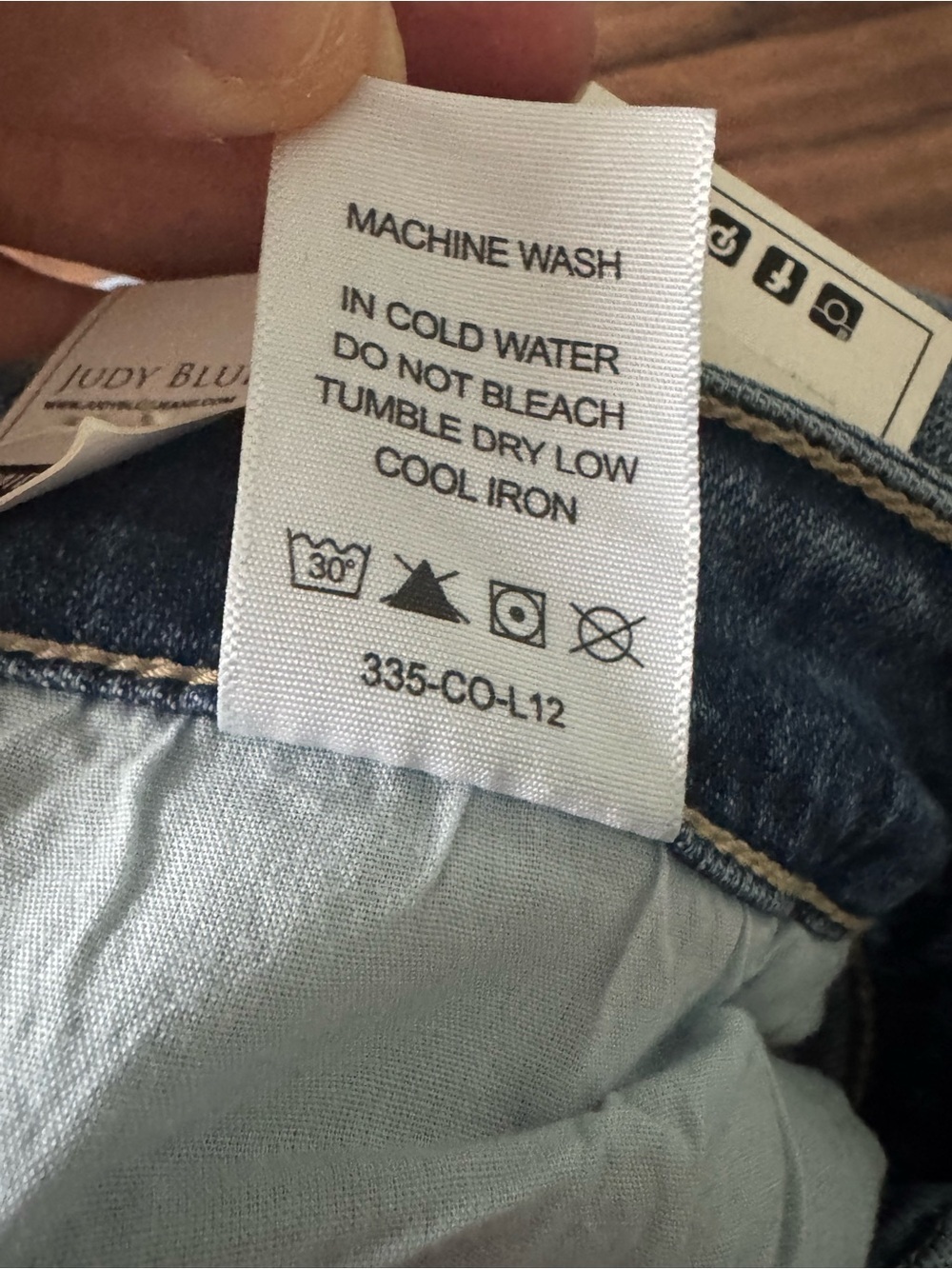 Judy Blue The Bleach Boys Midrise Boyfriend Jeans in Curvy NTW Size 24W - Picture 11 of 16